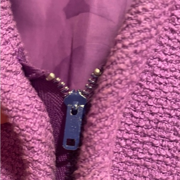 2020 purple cc rogo buttom Jacket - Picture 3 of 7
